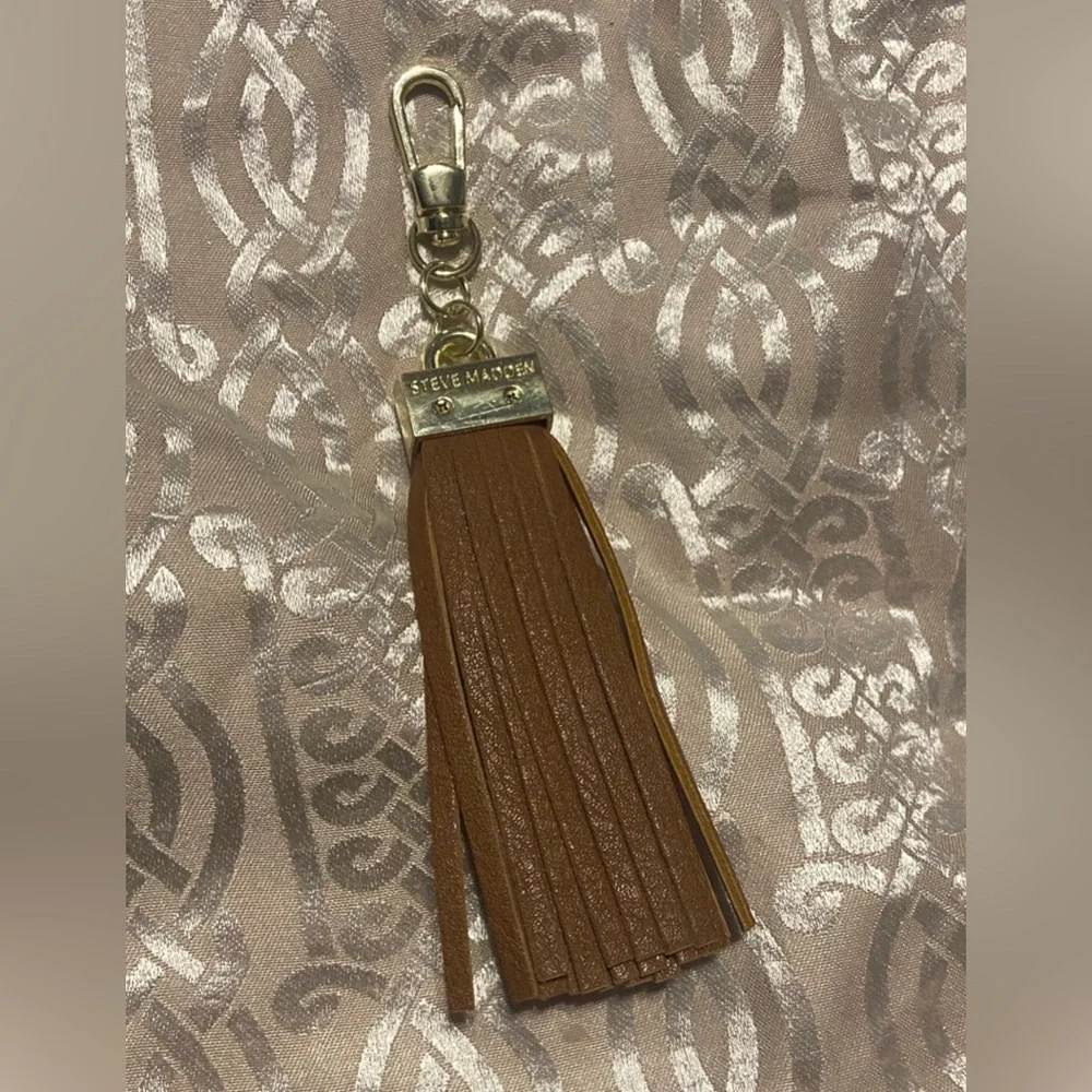 Steve Madden Keychain #6388